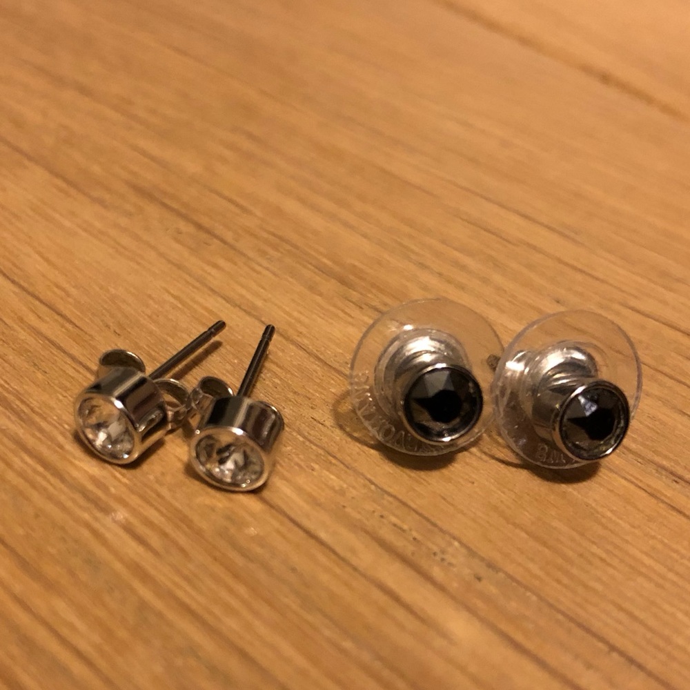 2 pair - Crystal stud earrings